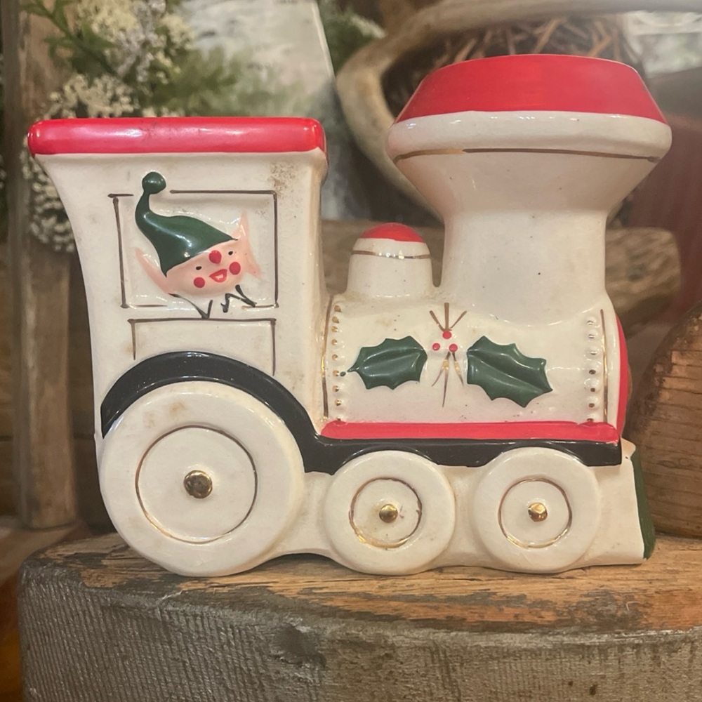 SANTA & ELF lovely vintage ceramic 6" x 4" TRAIN BANK promotional figure JAPAN